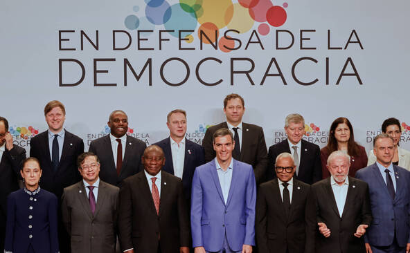 Barcelone: leaders mondiaux réunis « en défense de la démocratie »