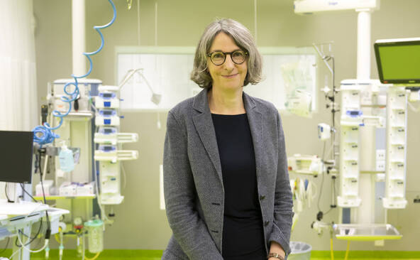 L'OFSP défend la stratégie de la Suisse durant la pandémie de Covid