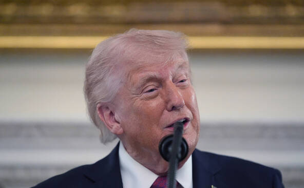 Dans une interview, Trump remet la pression sur la Suisse