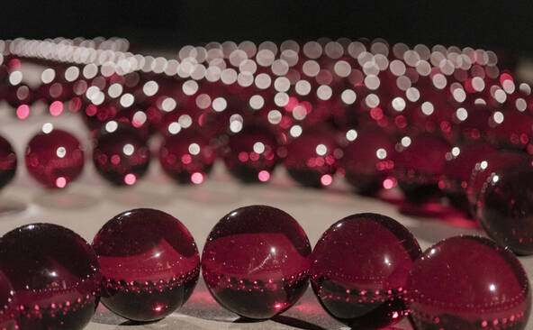 Le verre au-delà de la matière: les collections du Cirva à l'Ariana