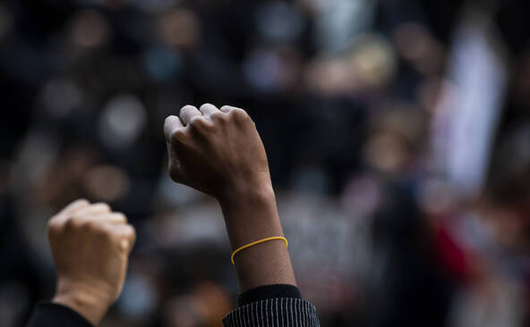 Les cas signalés de racisme en hausse en 2025, notamment à l'école