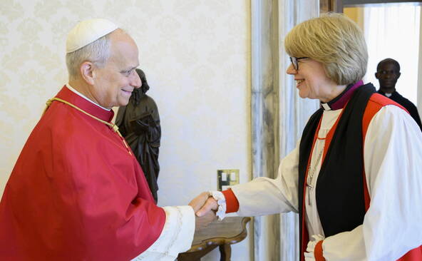 Le pape reçoit la première femme à diriger les anglicans
