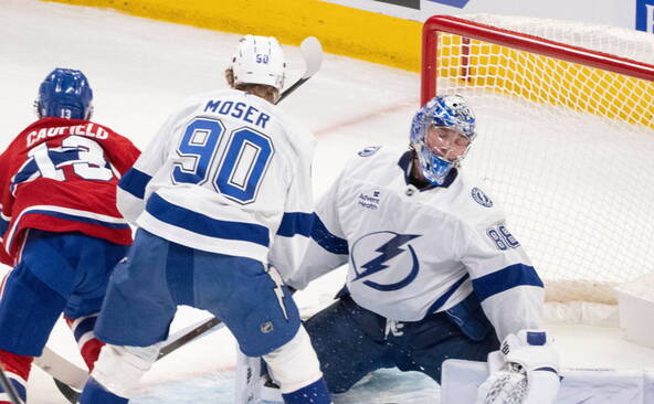 Janis Moser et Tampa dos au mur