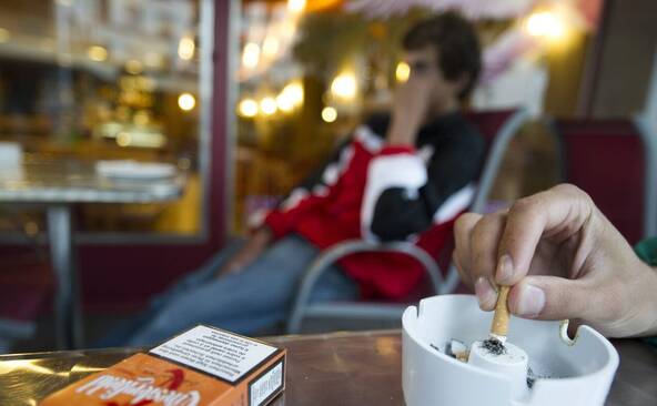 Une campagne pour réduire la fumée passive sur les terrasses