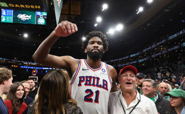 Embiid et les Sixers renversent les Celtics