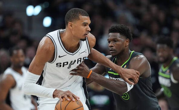 Play-off NBA: les Spurs égalisent, New York fait le break