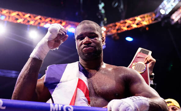 Dubois ravit la ceinture WBO à Wardley