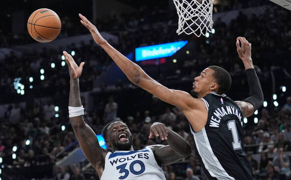 Les Spurs à un succès de la finale de Conférence