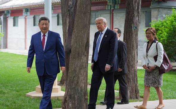 Nouvelle rencontre Xi-Trump au dernier jour de leur sommet à Pékin