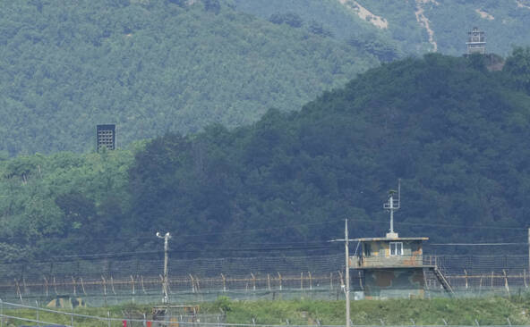 Corée du Nord: Kim veut renforcer la première ligne contre le Sud