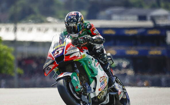 Johann Zarco touché au genou et au tibia