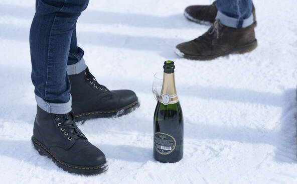 Dr. Martens limite les prix cassés et ses bénéfices s'envolent