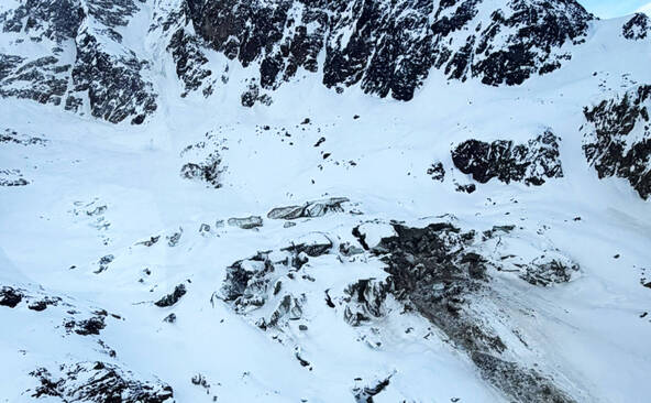 Un nouveau glacier sous étroite surveillance à Blatten (VS)
