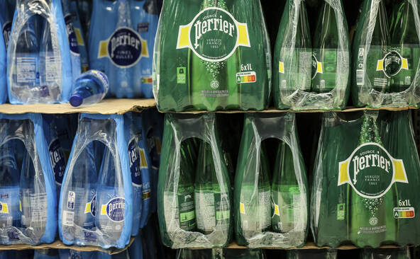 Nestlé Waters: perquisitions sur les sites de Perrier et de Vittel