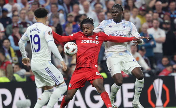 Aston Villa sacré en battant le SC Fribourg, Manzambi impuissant