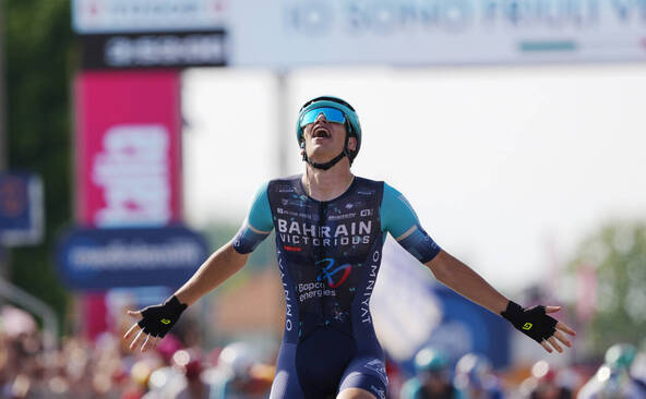 Segaert, tranchant dans le final, remporte la 12e étape