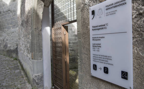 Fribourg peut réorganiser « en profondeur » son pouvoir judiciaire