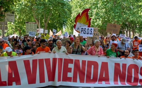 Manifestation dans la rue à Madrid contre la crise du logement