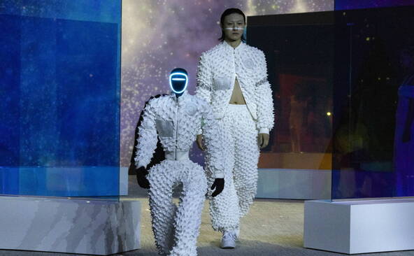 « Les robots ont besoin d'être habillés »: la mode revisitée à Séoul