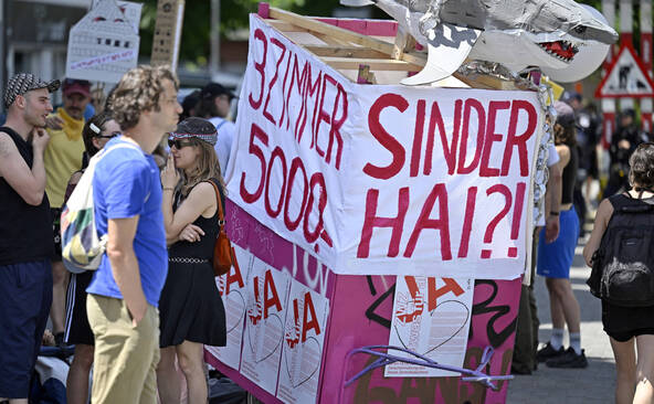 Plus de 1000 personnes manifestent à Zurich pour le logement