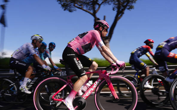 Jonas Vingegaard s'offre son premier Giro