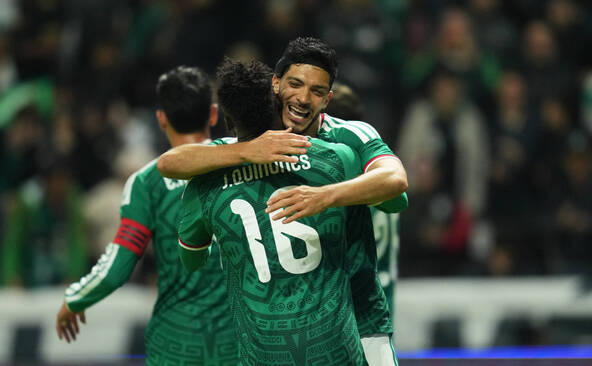 Le Mexique écrase la Serbie 5-1 en amical