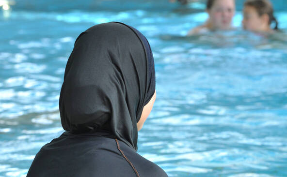 Recours à Genève contre l'interdiction des maillots de bain longs