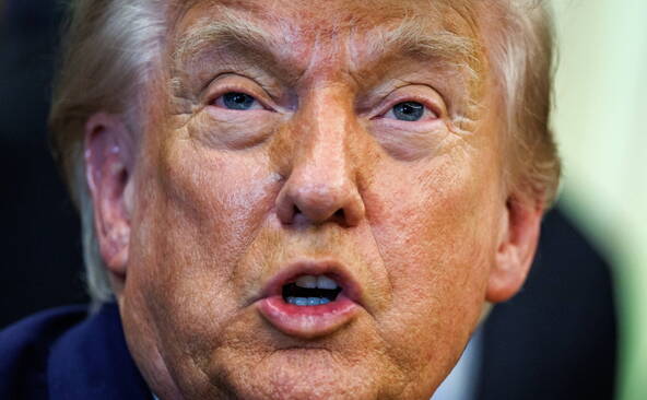 Un juge invalide des restrictions de Trump à l'immigration légale
