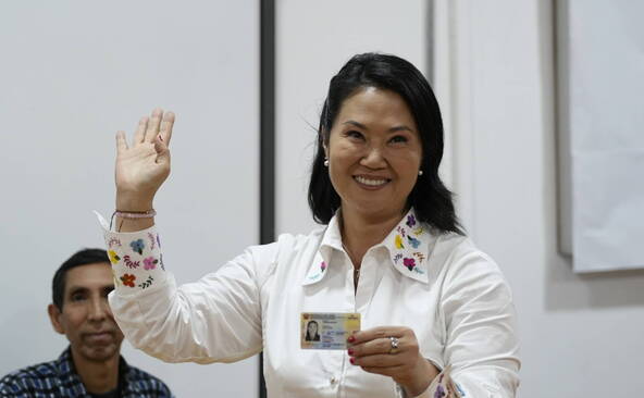 Pérou: Keiko Fujimori en tête avec un très léger avantage