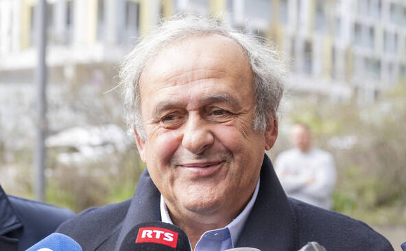 Platini porte plainte contre Infantino pour trafic d'influence