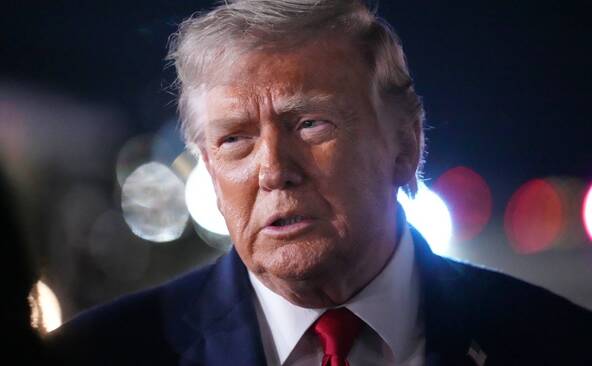 Trump accuse l'Iran d'avoir abattu un hélicoptère américain