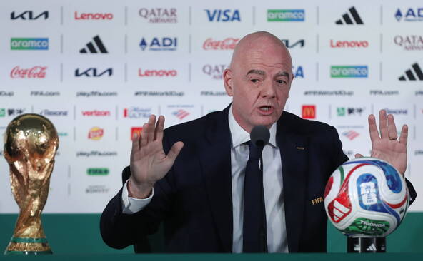 Football: Infantino rend hommage aux victimes de Crans-Montana