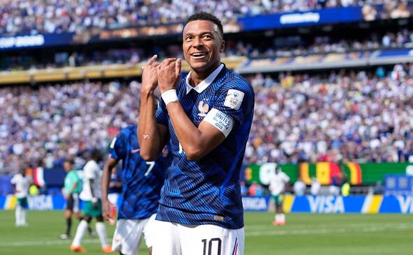 La France et Mbappé matent le Sénégal
