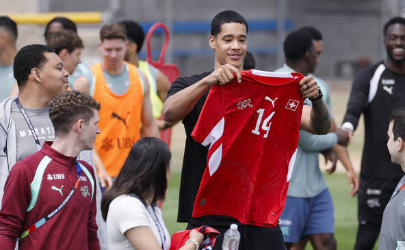 L'équipe de Suisse reçoit la visite de Yanic Konan Niederhäuser