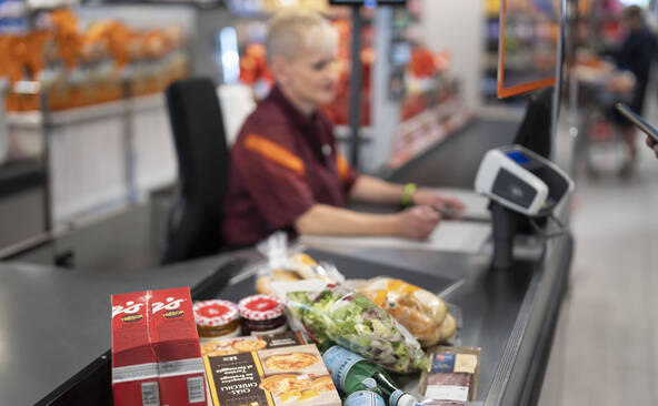 Une commission repêche l'ouverture des magasins le dimanche