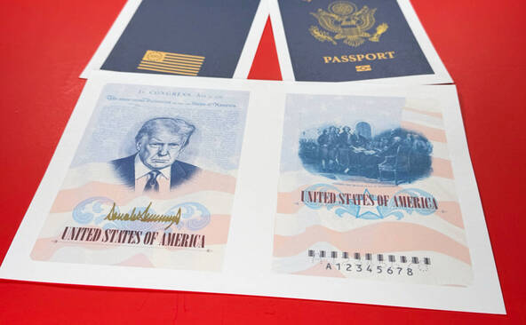 Trump dévoile un nouveau passeport américain avec sa photographie
