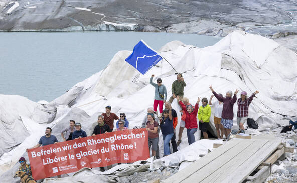 Glacier du Rhône: pétition contre la grotte touristique