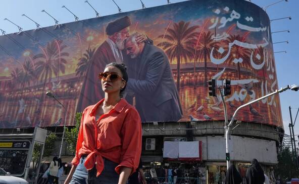 Les préparatifs pour les funérailles de Khamenei battent leur plein