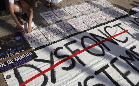 Mobilisation en France pour une loi contre les violences sexuelles