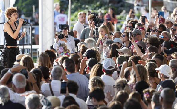 Après son ascension à The Voice, Lady O atterrit à Montreux