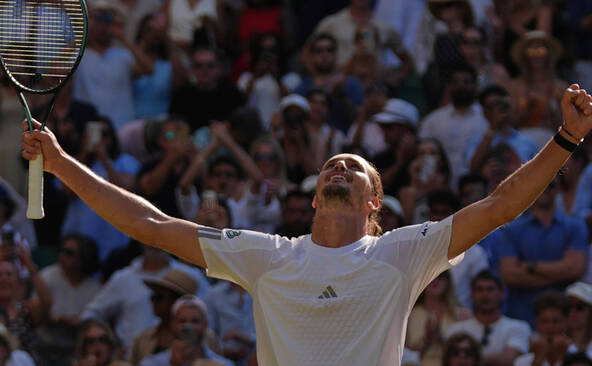 Zverev finit le travail contre Lehecka et passe en quarts