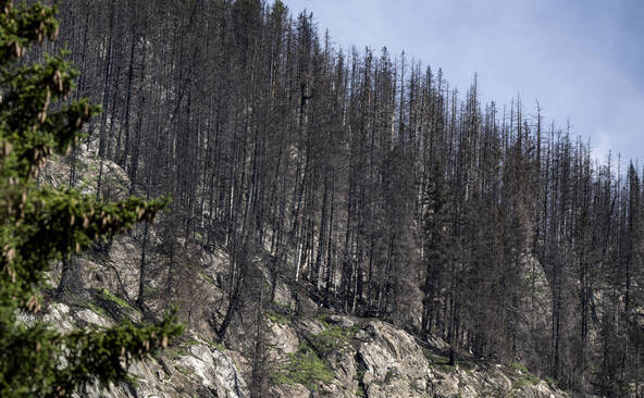 La fumée d'un incendie en Italie impacte le Haut-Valais