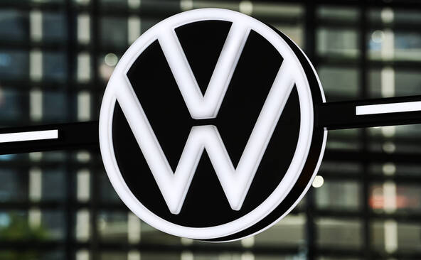 Crise chez Volkswagen : la chute des ventes s'accélère