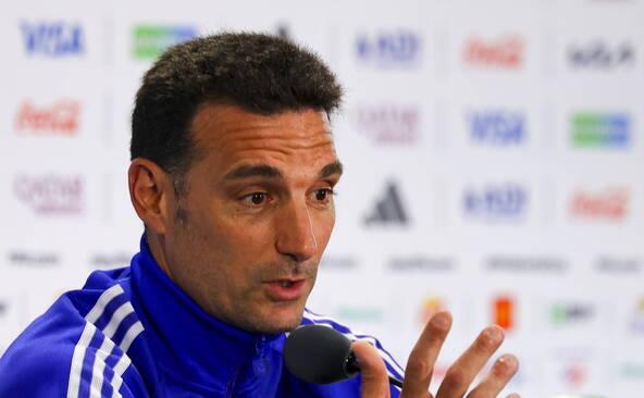 Scaloni: « Avec la VAR, il est difficile de parler de favoritisme »