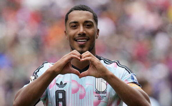 Youri Tielemans rejoint Manchester United