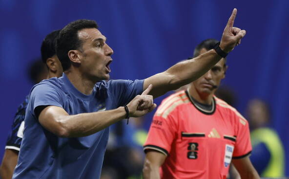 « Ce groupe ne cesse de me surprendre », dit Scaloni