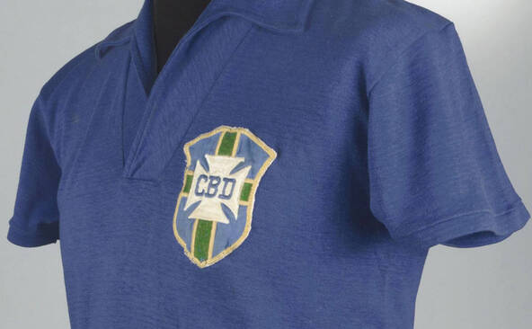 Un maillot de Pelé vendu 4,9 millions de dollars