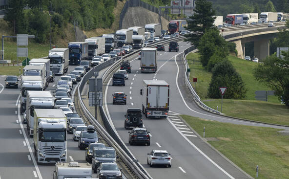 Gothard: plus de deux heures d'attente devant le portail nord