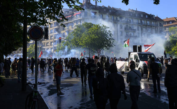Plus de 3200 signatures pour bannir les nasses policières à Genève