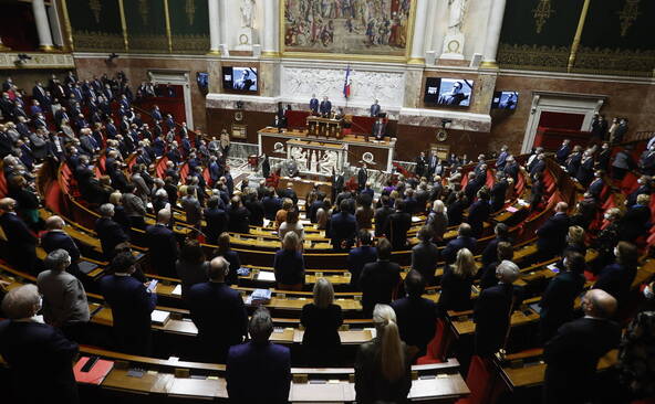 Le Parlement interdit les réseaux sociaux aux moins de 15 ans
